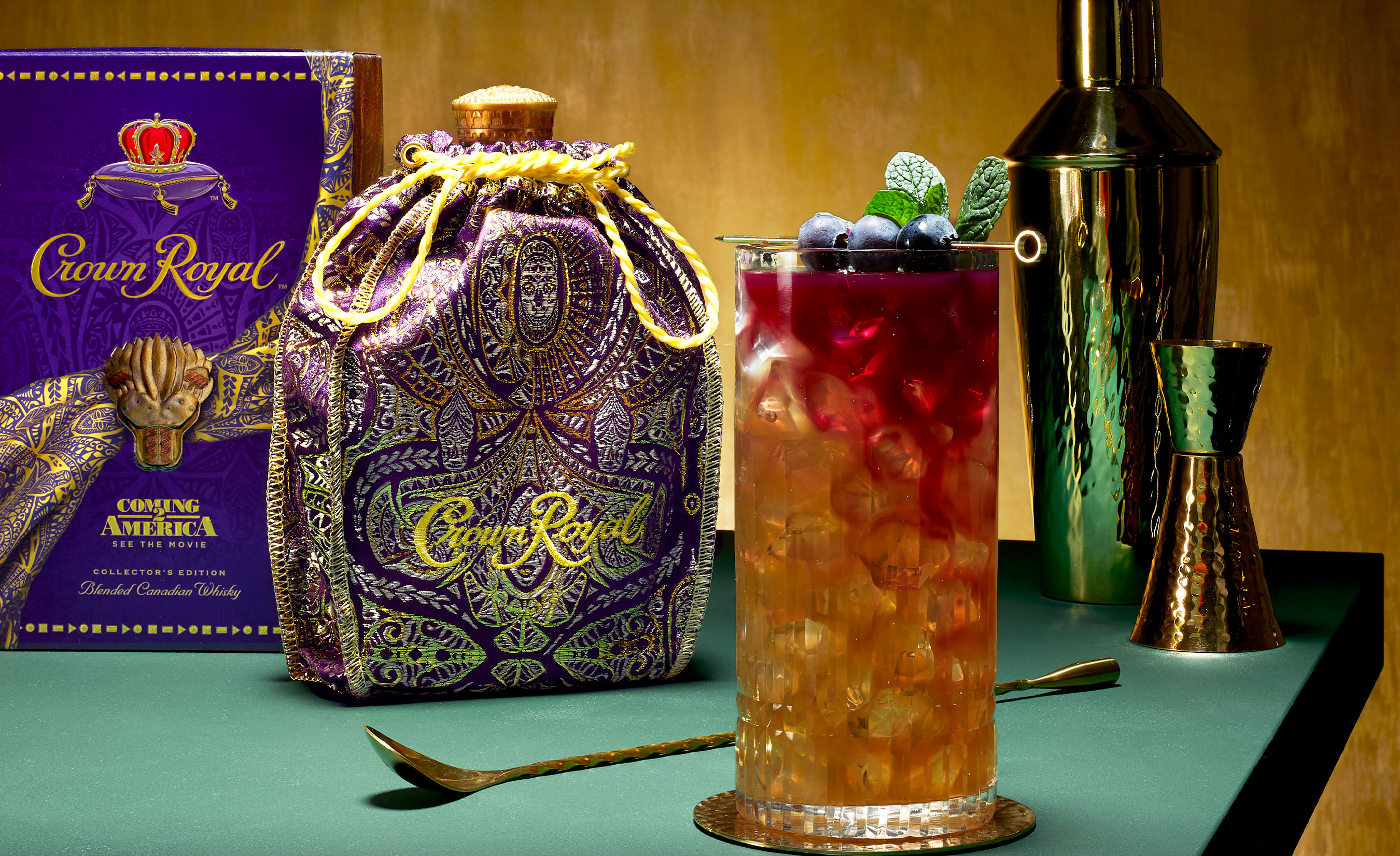 Crown Royal Sour Glow cocktail