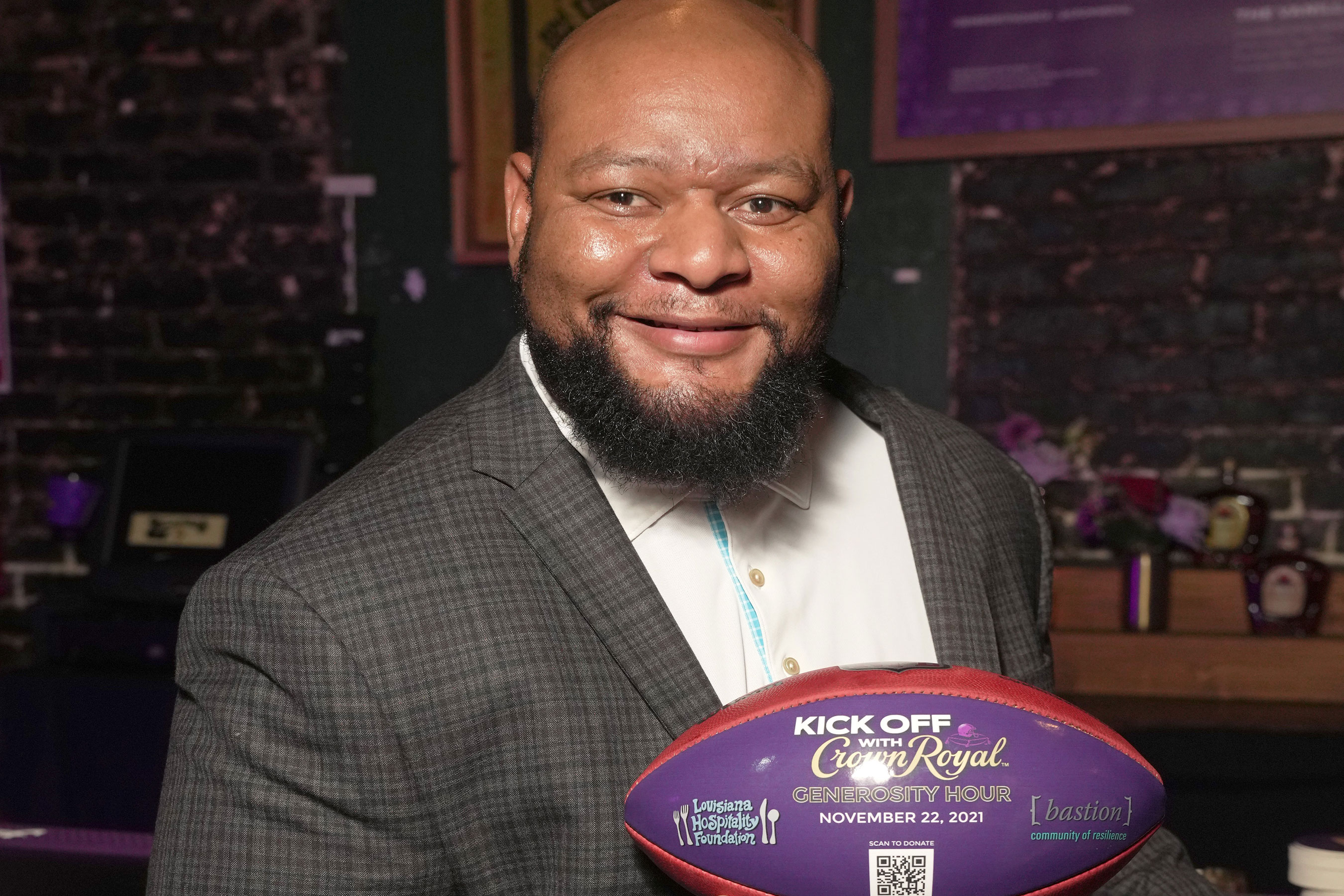 NFL legend Deuce McAllister gives back to the New Orleans hospitality and military community at the Crown Royal #GenerosityHour in New Orleans, LA.