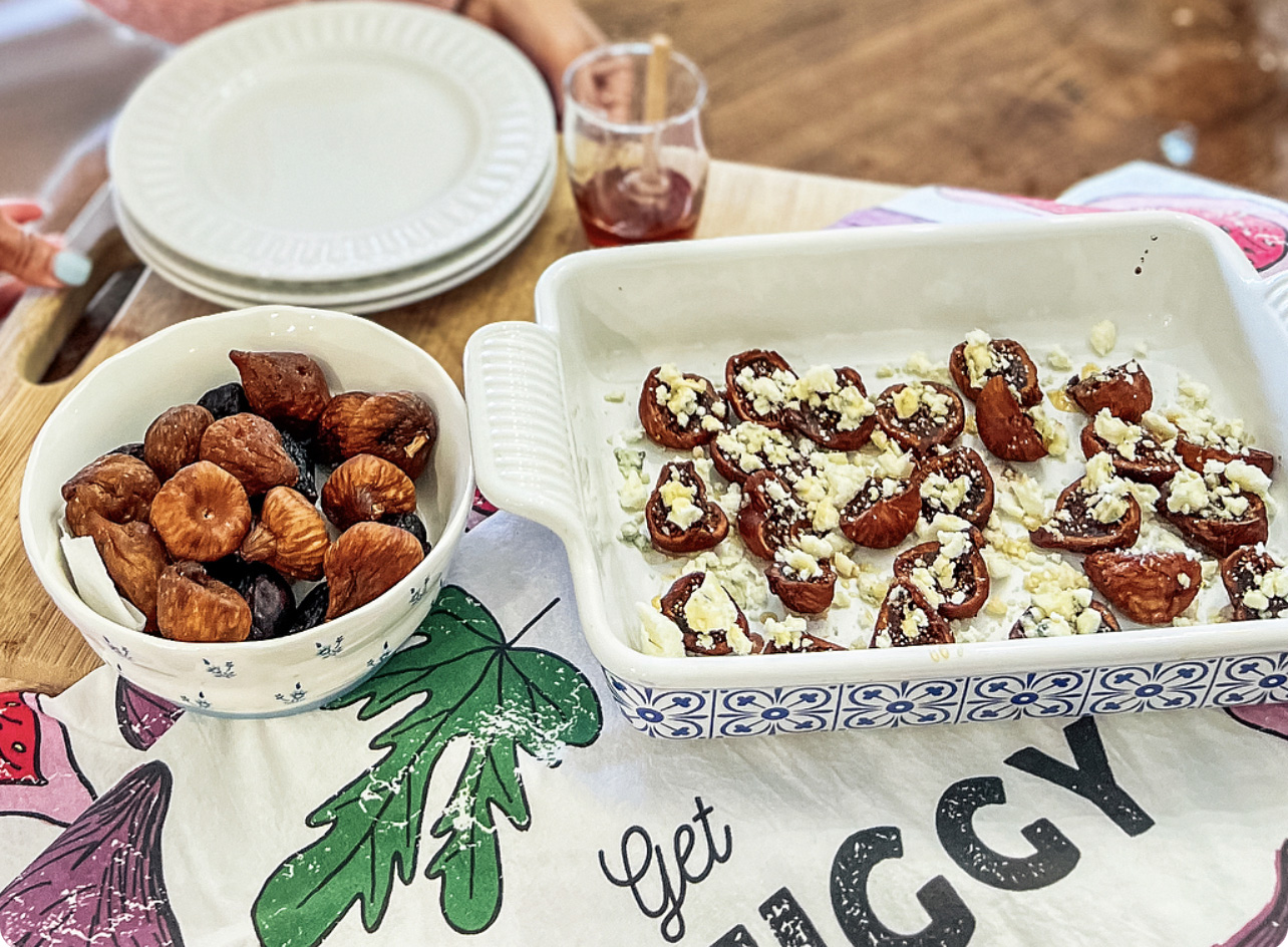 @mariasjsanchez's Glazed Honey Figs are the simple appetizer or side dish you need to add to your summer pot luck.