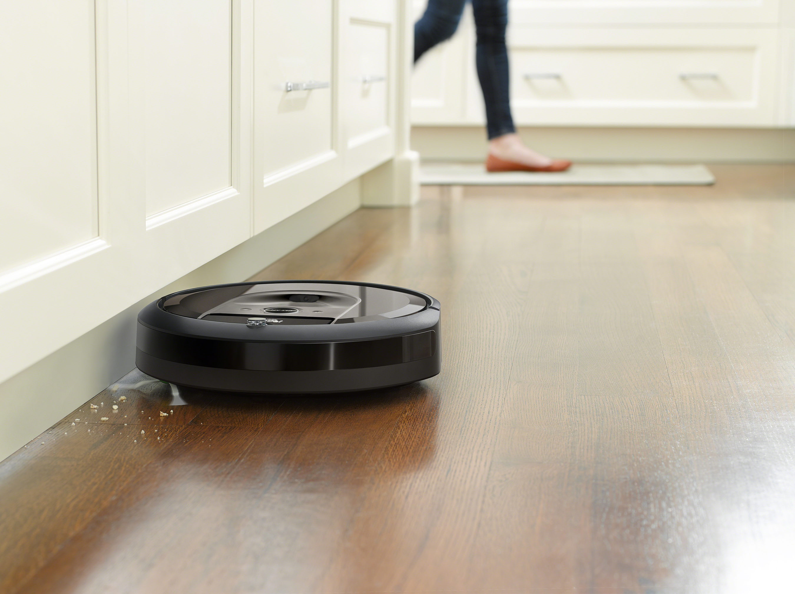 New IRobot Roomba I7 Robot Vacuum Learns A Home s Floor Plan And 