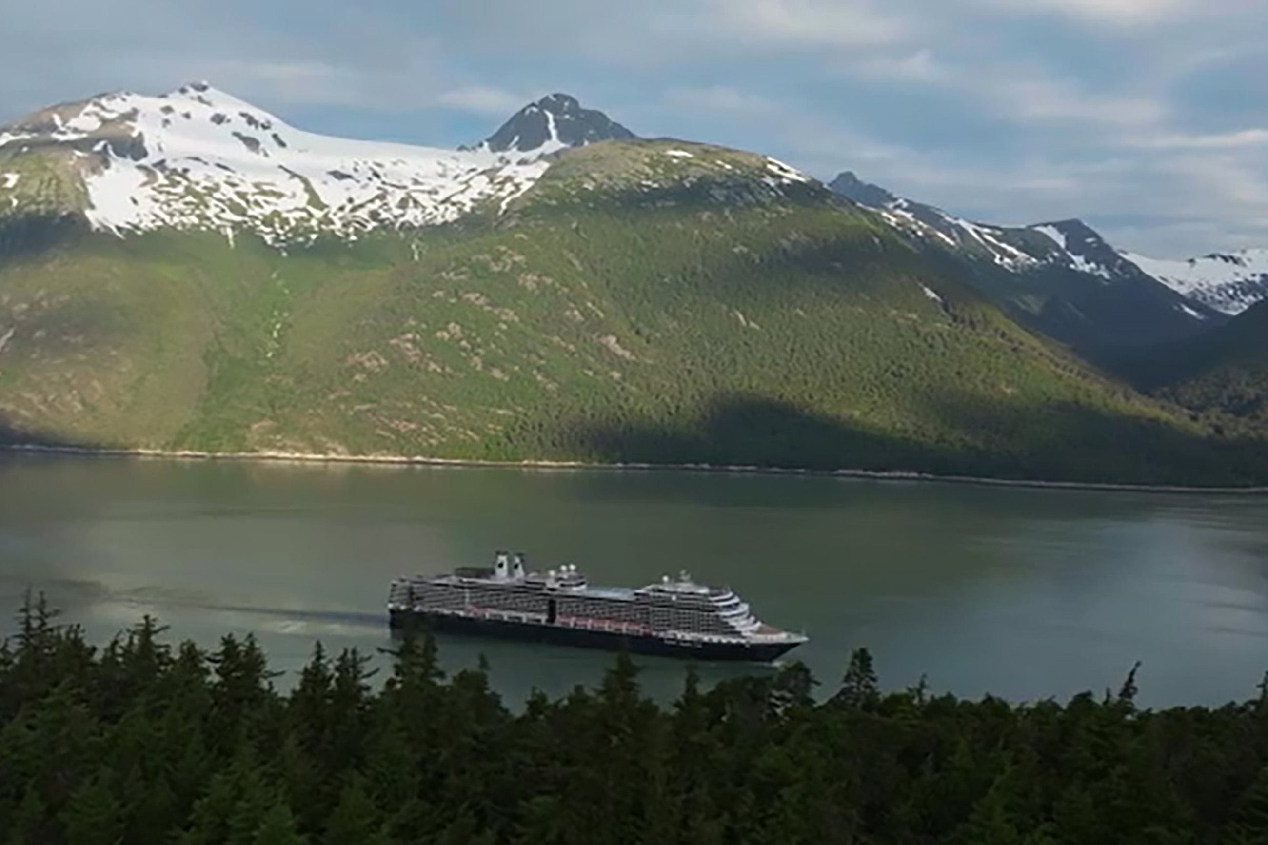 As 2025 Bookings Open Holland America Line Leads Alaska Cruising With Most Glacier Wildlife